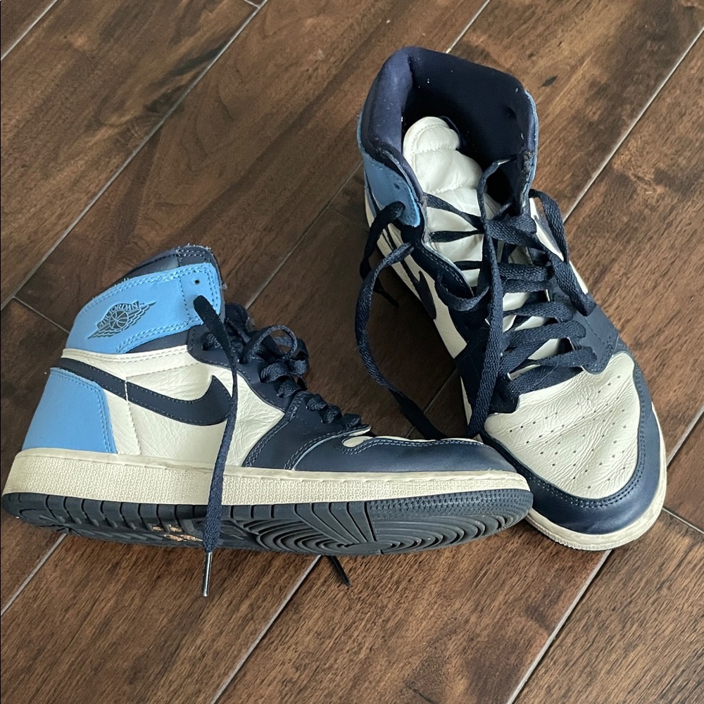 Nike Air Jordan’s high top sneakers blue / white 7 youth unisex with box